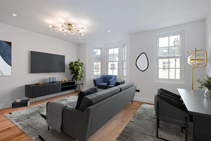 3 Bedroom Maisonette To Rent In Sedlescombe Road, London, SW6