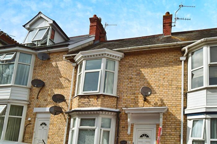 1 Bedroom Apartment For Sale In Sticklepath Hill, Barnstaple, Devon, EX31