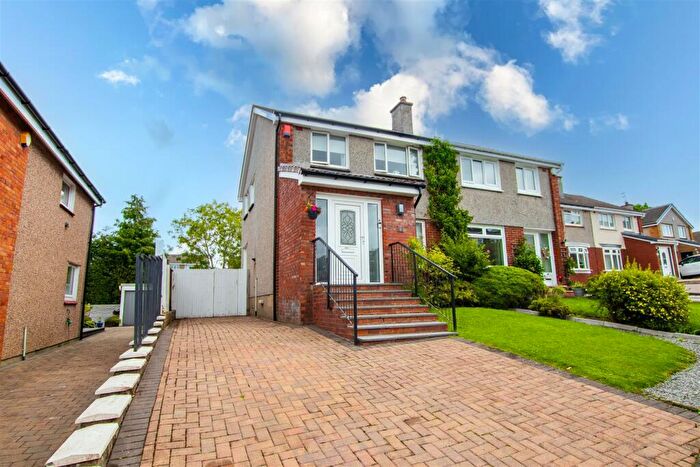 3 Bedroom Semi-Detached House For Sale In Sanquhar Gardens, Blantyre, G72