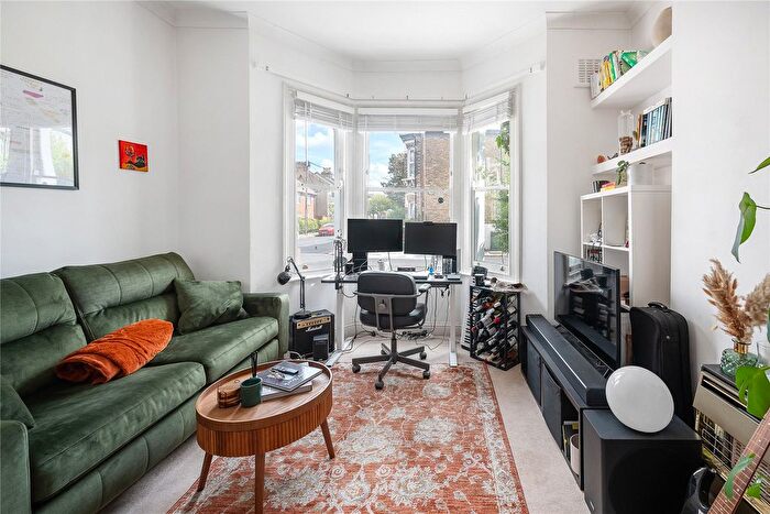 1 Bedroom Flat To Rent In Kimberley Road, London, SW9