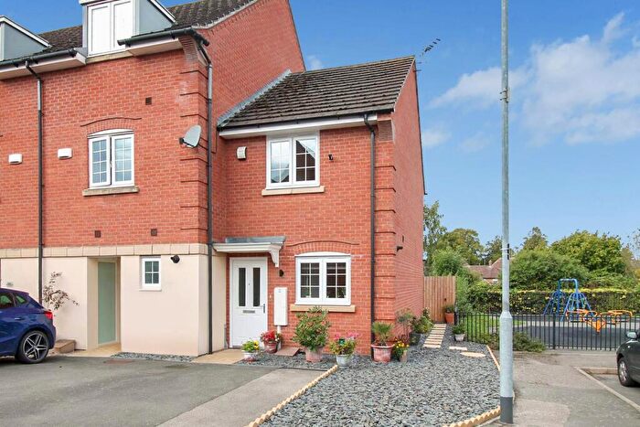 2 Bedroom Town House For Sale In Threadcutters Way, Shepshed, Leicestershire, LE12