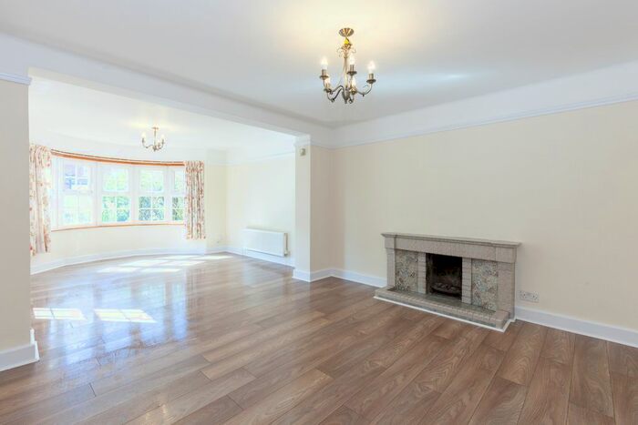 4 Bedroom Detached House To Rent In Windmill Road, Langley House, Headington, Oxford, OX3
