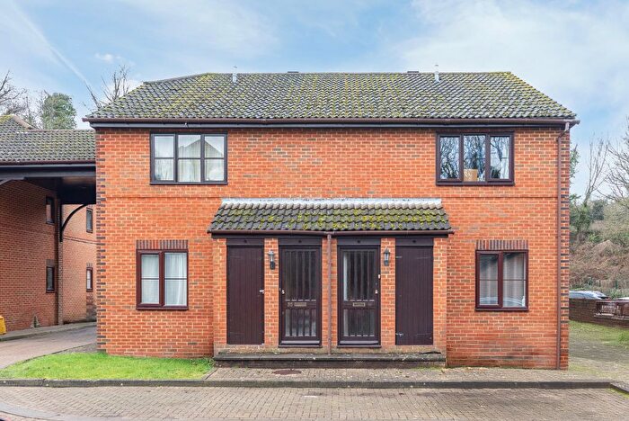 1 Bedroom Flat For Sale In Limeway Terrace, Dorking, RH4