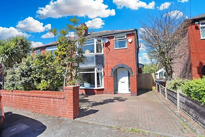 3 Bedroom Semi-Detached House For Sale In Shelley Road, Prestwich, M25