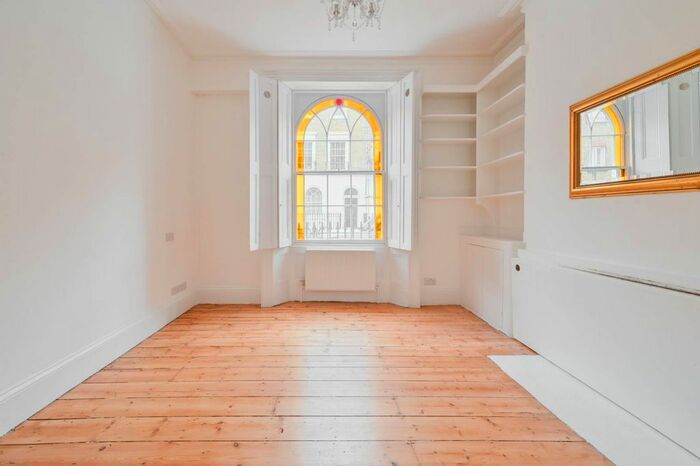 4 Bedroom Terraced House To Rent In St Chads Street, Bloomsbury, London, WC1H