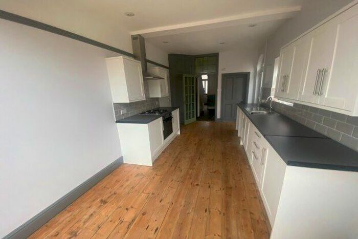 3 Bedroom Terraced House To Rent In Sandringham Road, Northampton, NN1