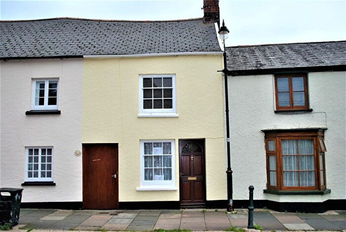 2 Bedroom Cottage To Rent In Pilton Street, Barnstaple, EX31
