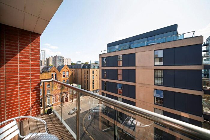 1 Bedroom Flat To Rent In Central Street, Clerkenwell, EC1V