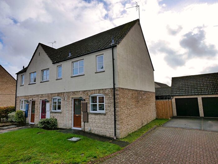 2 Bedroom End Of Terrace House To Rent In Perrinsfield, Lechlade, GL7
