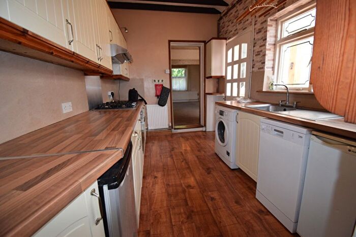 3 Bedroom Semi Detached House To Rent In Romford, RM6