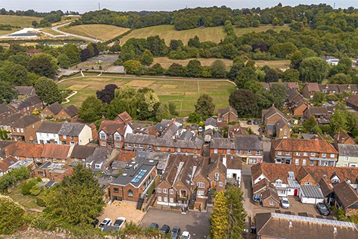 2 Bedroom Flat For Sale In High Street, Great Missenden, HP16