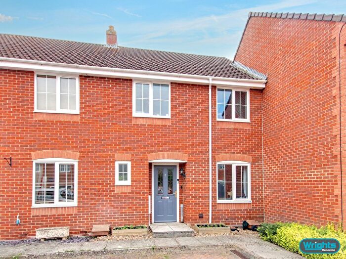 3 Bedroom Terraced House For Sale In Rodway Close, Trowbridge, BA14