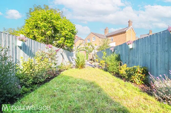 2 Bedroom End Of Terrace House For Sale In Burford Street, Hoddesdon, EN11