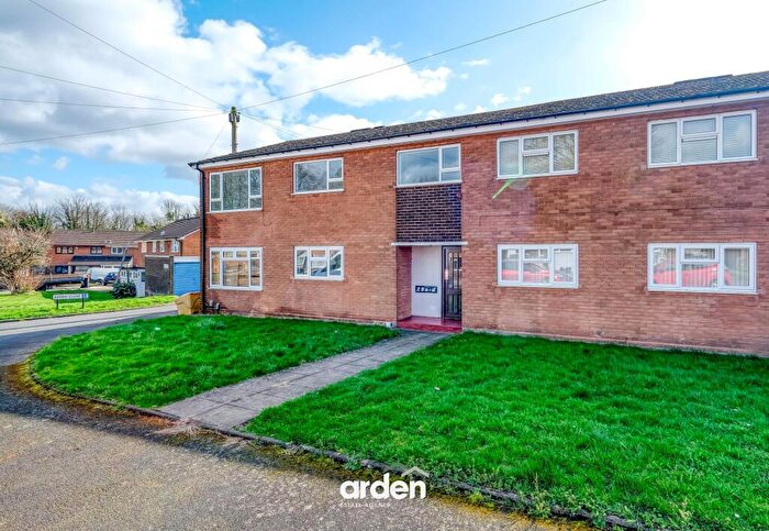 2 Bedroom Flat For Sale In Sherwood Road, Wollaston, Stourbridge, DY8