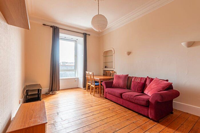 2 Bedroom Flat To Rent In L – Easter Road, Edinburgh, EH7