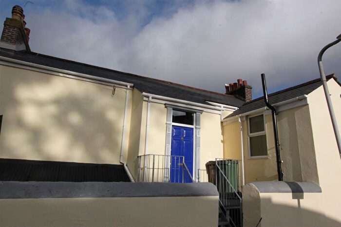 1 Bedroom Flat To Rent In Alton Place, Mutley, Plymouth, Devon, PL4
