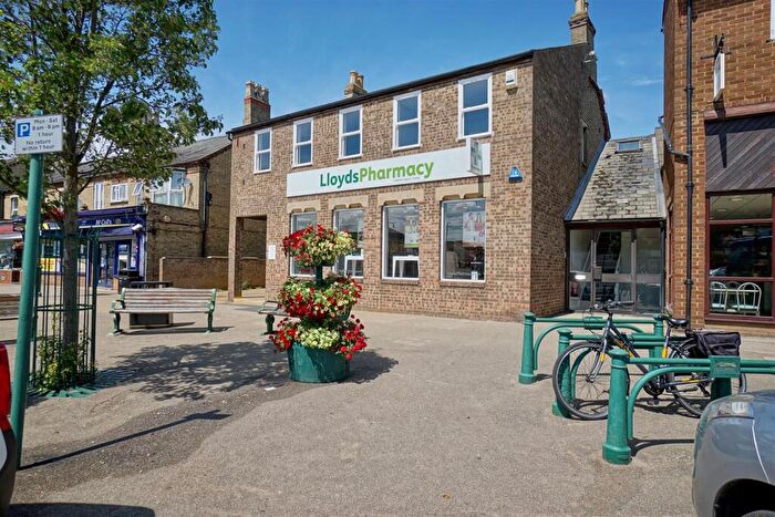 2 Bedroom Flat To Rent In Market Square, Sandy, SG19