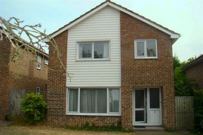 5 Bedroom Detached House To Rent In Cranborne Walk, Canterbury, CT2