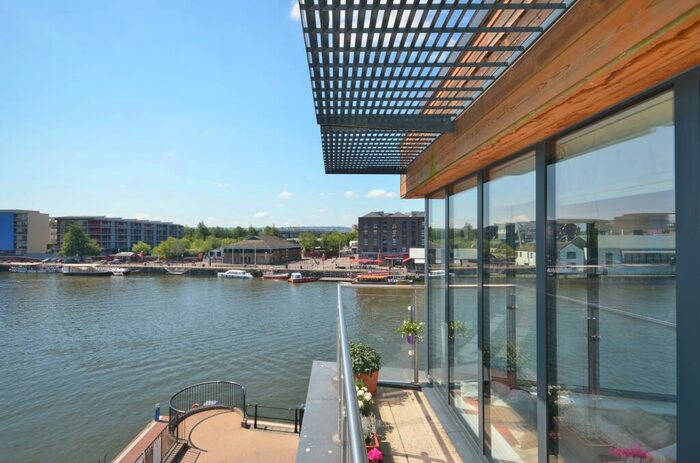 2 Bedroom Apartment To Rent In The Boat House, Bristol City Centre, BS1