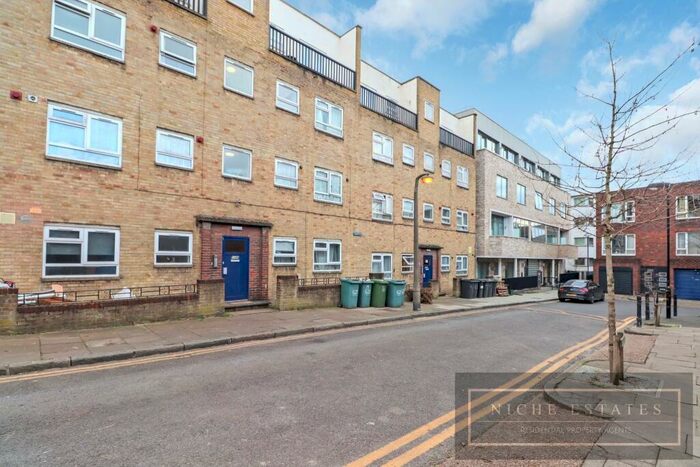 2 Bedroom Apartment To Rent In Ponder Street, Off Caledonian Road, Highbury & Islington, London, N7
