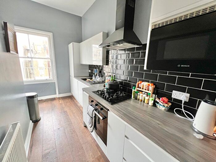 2 Bedroom Flat To Rent In Chesham Place, Brighton, BN2