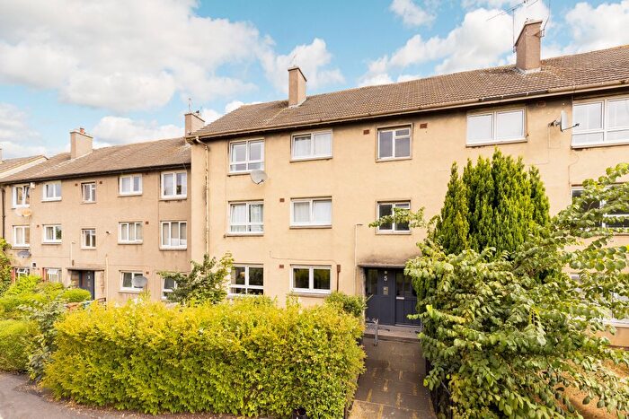 2 Bedroom Flat For Sale In / Christian Crescent, Brunstane, EH15