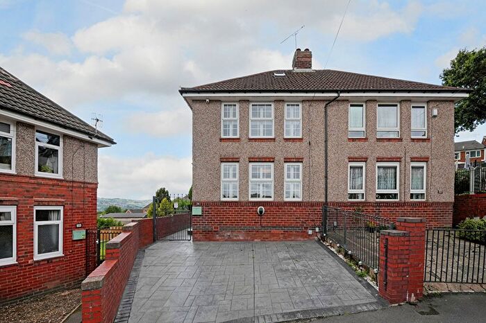3 Bedroom Semi Detached House For Sale In Lamb Drive, Sheffield, S5