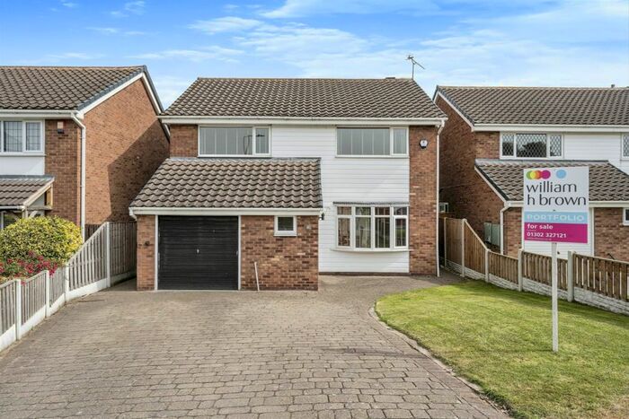 4 Bedroom Detached House For Sale In Crossgates, Wadworth, Doncaster, DN11