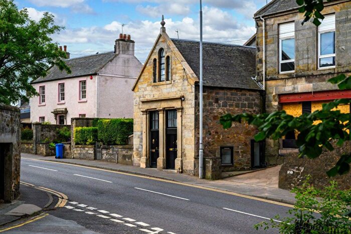 3 Bedroom Detached House To Rent In City Road, St. Andrews, KY16