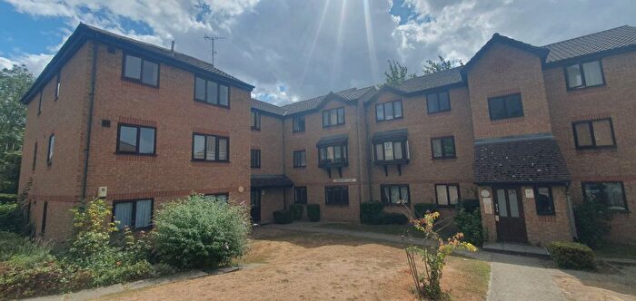 1 Bedroom Flat To Rent In Heberden Court, Wingrove Drive, Purfleet-On-Thames, RM19