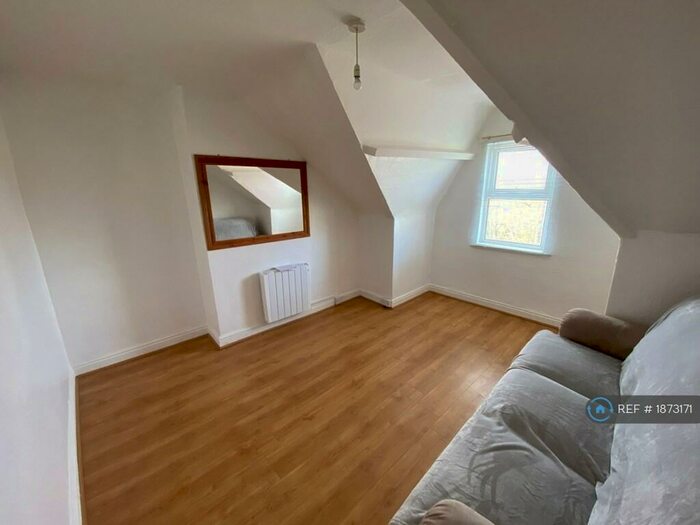 1 Bedroom Flat To Rent In Stanningley Road, Leeds, LS12