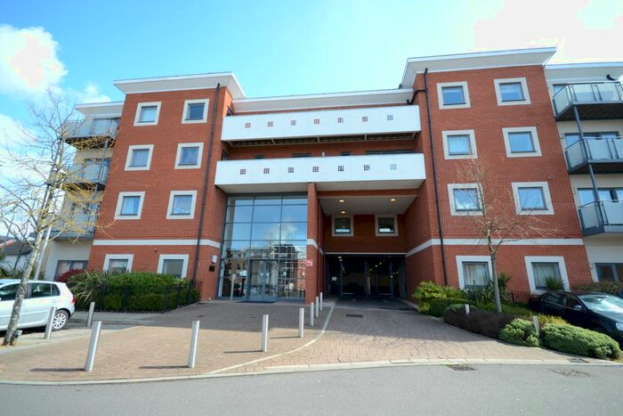 1 Bedroom Flat To Rent In Kennett Island, Reading, Berkshire, RG2