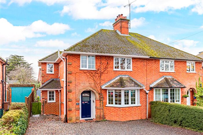 3 Bedroom Semi Detached House For Sale In Andover Road, Newbury, Berkshire, RG14