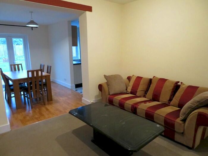 4 Bedroom Semi-Detached House To Rent In Vivian Avenue, Wembley, HA9