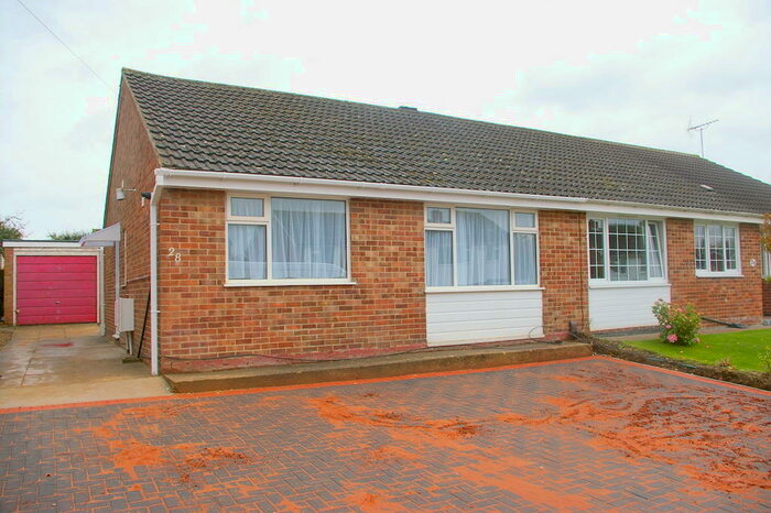 2 Bedroom Semi-Detached Bungalow To Rent In Dove Rise, Oadby, Leicester, LE2