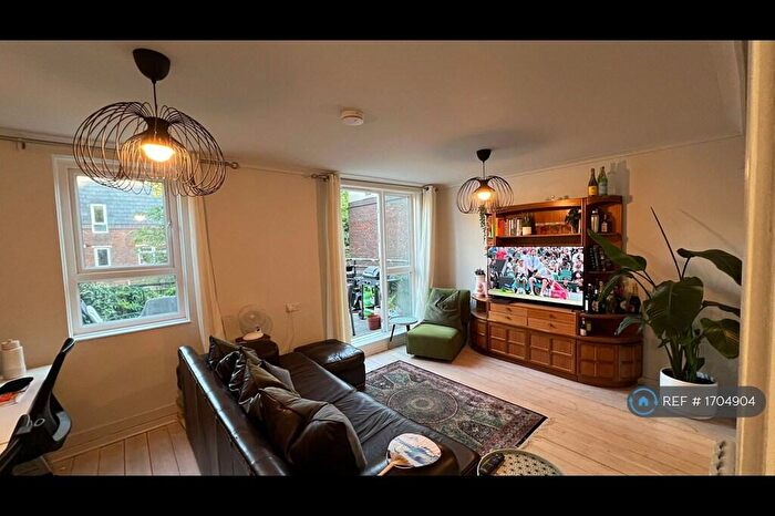 3 Bedroom Maisonette To Rent In Royal Mint Place, London, E1