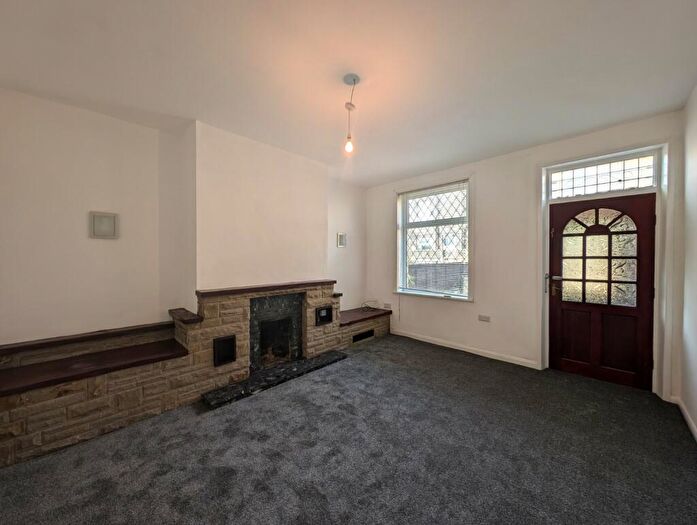 2 Bedroom Terraced House To Rent In Highfield Terrace, Cleckheaton, West Yorkshire, BD19