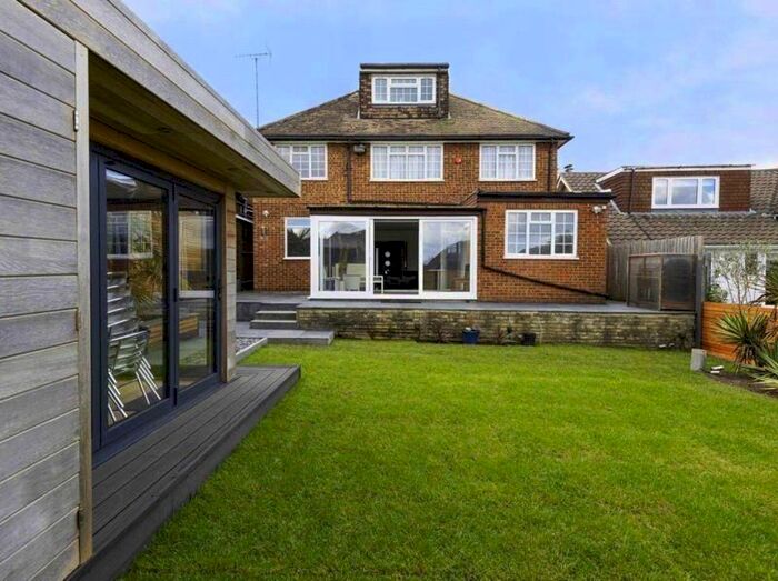 5 Bedroom Property To Rent In Deacons Hill Road, Elstree, Borehamwood, WD6