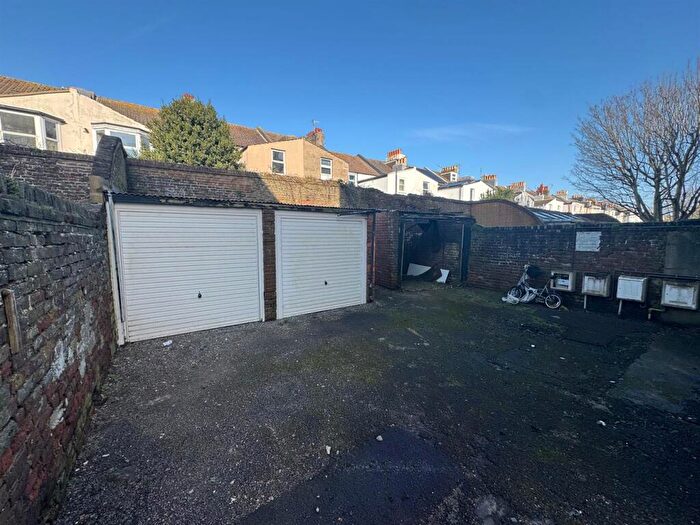 Garage / Parking To Rent In Clarendon Villas, Hove, BN3