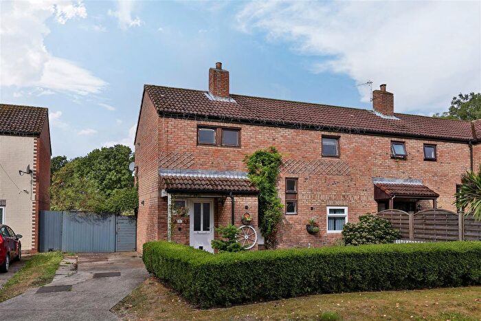 3 Bedroom Semi Detached House For Sale In Hart Hill Crescent, Full Sutton, York, YO41