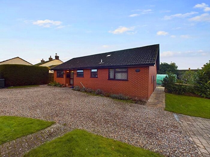 3 Bedroom Bungalow For Sale In Ellsdon, Kempsey, Worcester, WR5