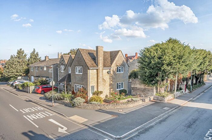 4 Bedroom Detached House For Sale In Ashcroft Gardens, Cirencester, Gloucestershire, GL7