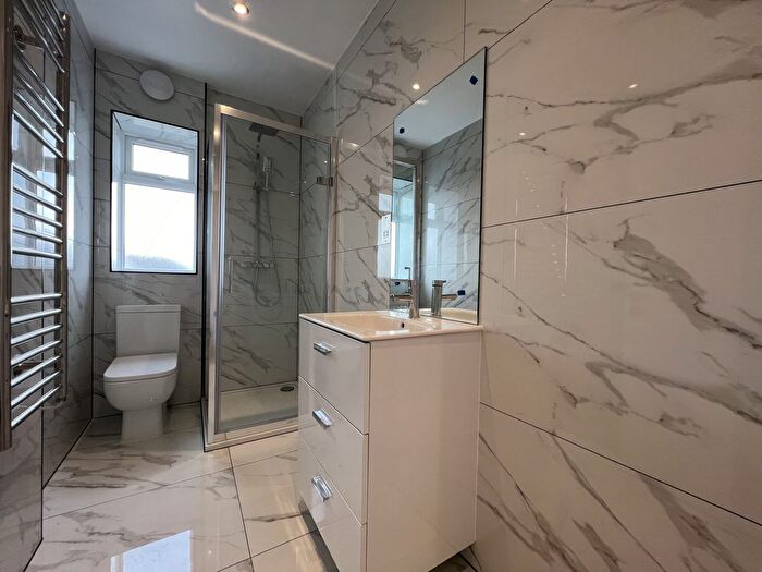 Studio To Rent In Wellington Parade, Blackfen Road, DA15