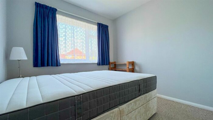 1 Bedroom Flat To Rent In Carlton Court, Gresham Road, Staines Upon Thames, TW18