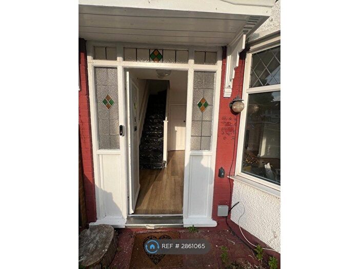 3 Bedroom Terraced House To Rent In Brocks Drive, Sutton, SM3