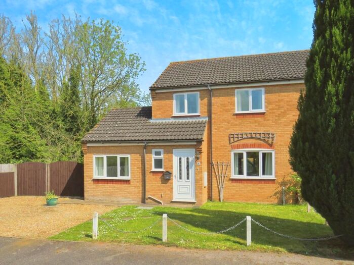 3 Bedroom Semi-Detached House For Sale In Bracken Rise, Mundford, Thetford, IP26