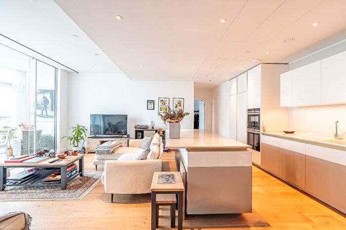 3 Bedroom Flat To Rent In Oakley House, Electric Boulevard, London, SW11