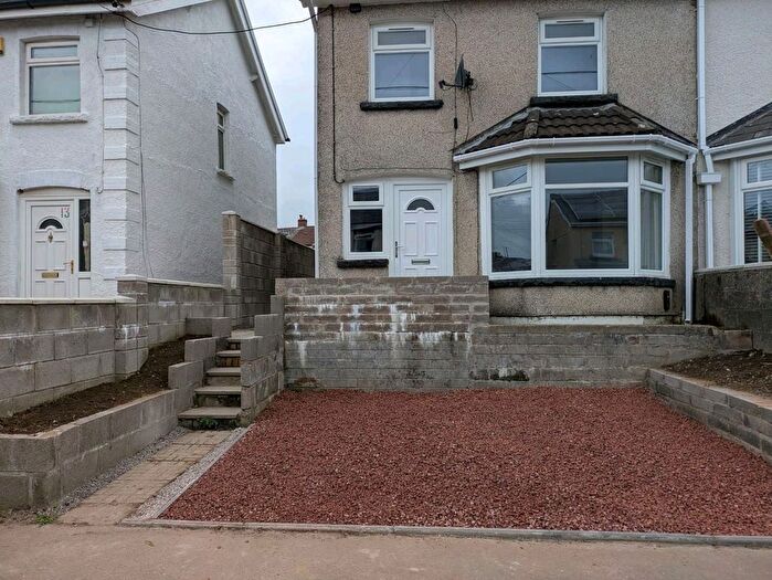 2 Bedroom Semi-Detached House To Rent In Derwendeg Avenue, Cefn Hengoed, CF82