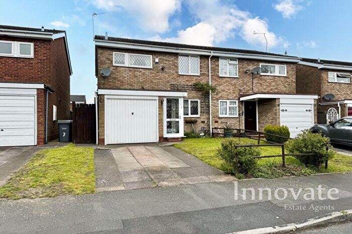 3 Bedroom Semi Detached House For Sale In Attlee Close, Oldbury, B69