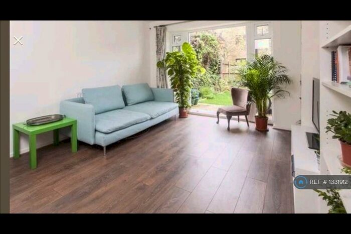 2 Bedroom Semi-Detached House To Rent In Chelsfield Gardens, London, SE26